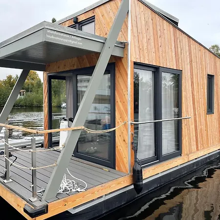 Hausbootneuruppin Botel Neuruppin