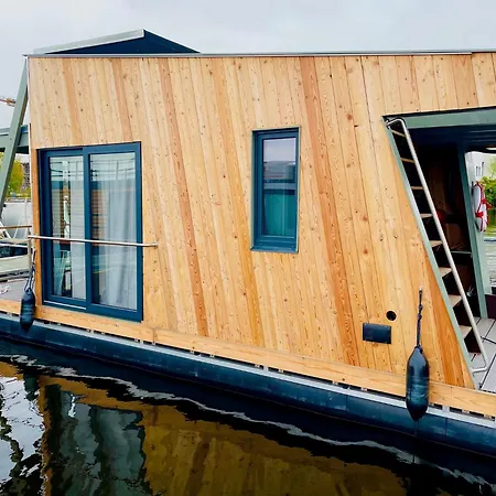 Hausbootneuruppin Neuruppin